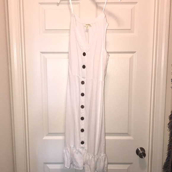 SOLD ⭐️Sleeveless White linen dress - Picture 3 of 7